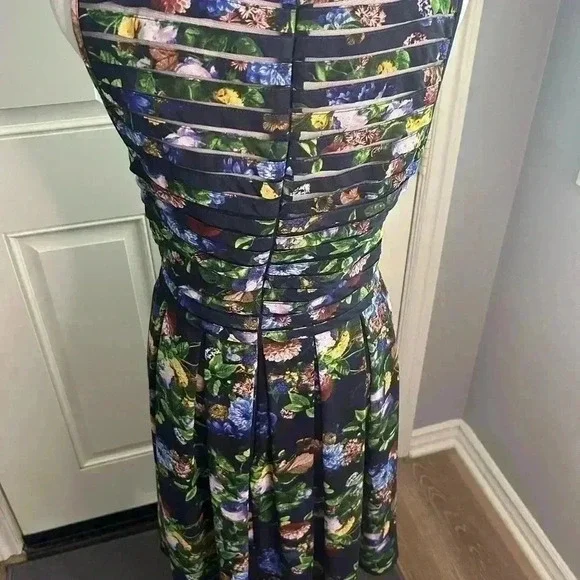 💛”Adrianna Papell” Blue Floral Midi Dress w/ Mesh Detail and Zip Back Size 6 💙 - Picture 10 of 11